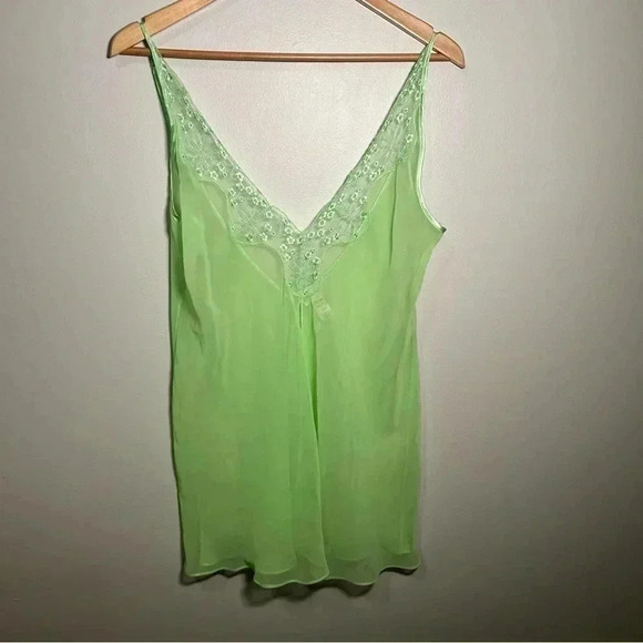 Vintage silk and satin Y2K green mesh slip with open front L - Picture 2 of 5
